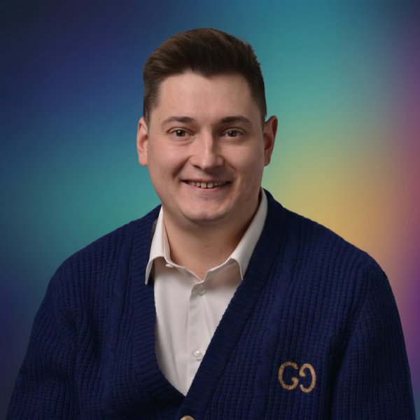 Данил Попов